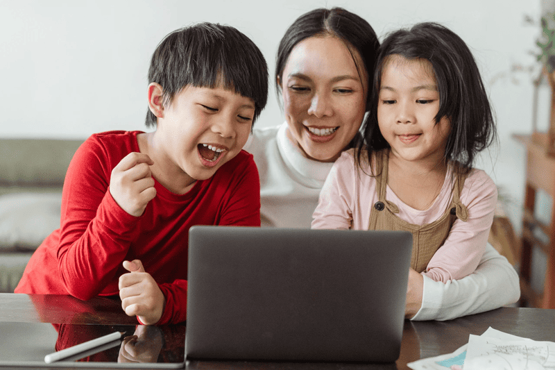 Dạy trẻ cách bảo mật thông tin trên không gian mạng